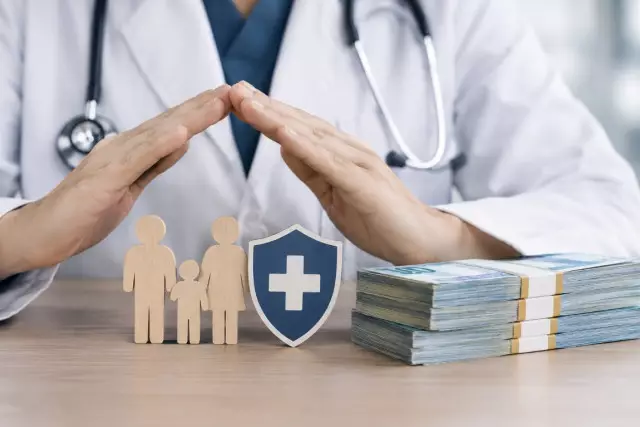Қазақстанда дәрігерлерге 13 млн теңгеге дейін өтемақы төленеді