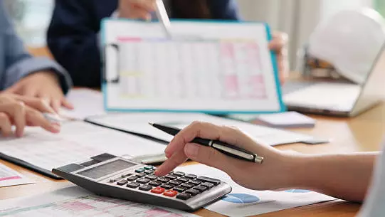Маңғыстауда аурухана бухгалтері 32 млн теңгені қалтасына басқан 