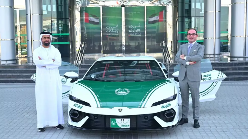 Полиция Дубая приобрела дорогостоящий спорткар Lamborghini Temerario