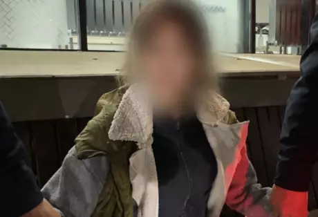 Алматыда тапанша алып жүрген күдікті әйел ұсталды