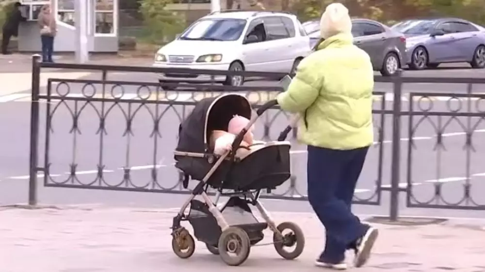 Больше 30 тысяч казахстанских женщин могут лишить декретных выплат