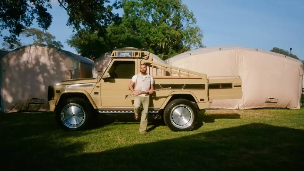 Рэпер Дрейк обзавелся уникальным Mercedes-Benz G-Class 1999 года