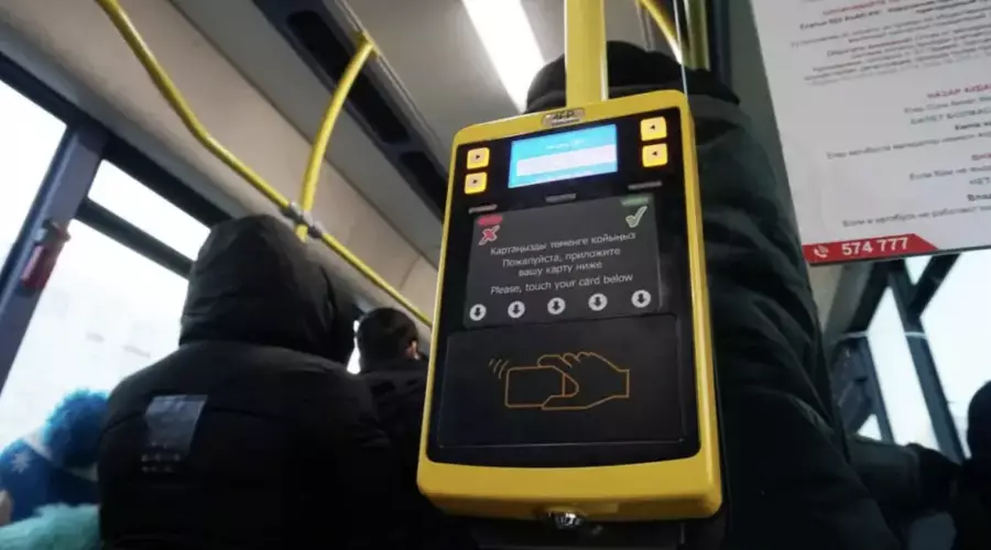 Астанада автобуста бойжеткенге тиіскен 46 жастағы ер адам ұсталды