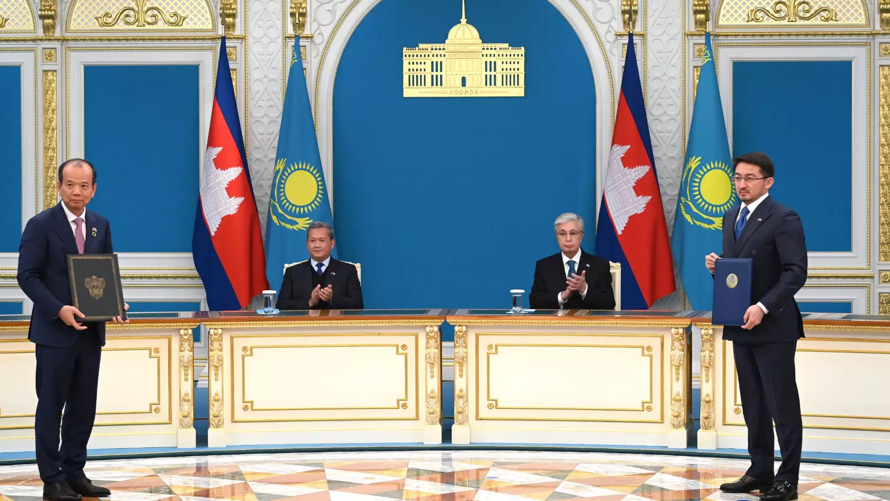 Қазақстан мен Камбоджа алты бағытта маңызды құжаттарға қол қойды