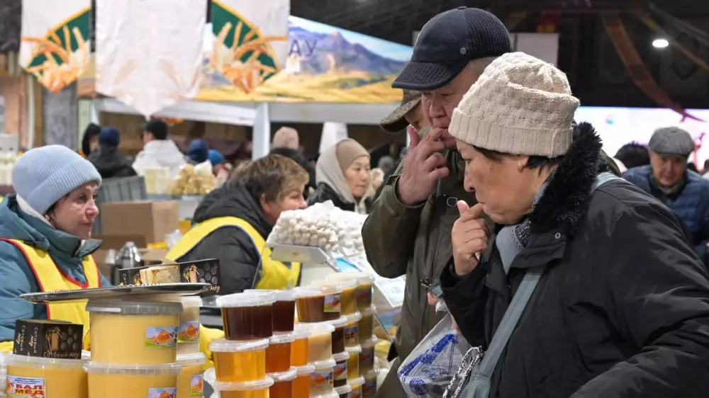 Более 600 тонн продукции привезли на осеннюю ярмарку Павлодарской области в Астане