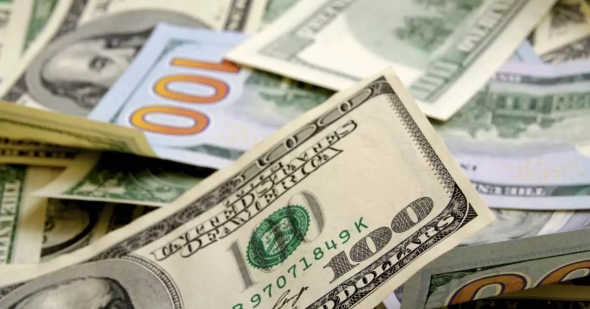  Может ли доллар упасть ниже 400 теңге: прогноз финансиста 