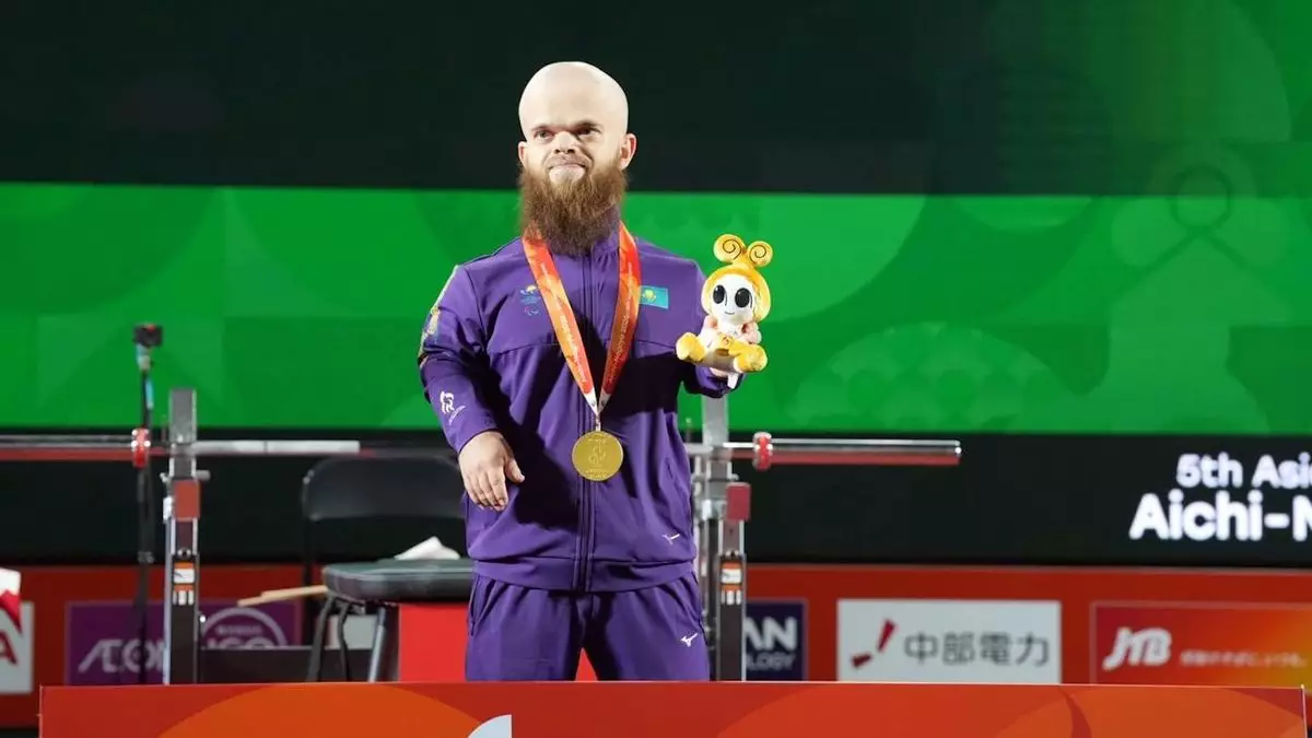 Давид Дегтярев Азия рекордын жаңартып, екінші рет чемпион атанды