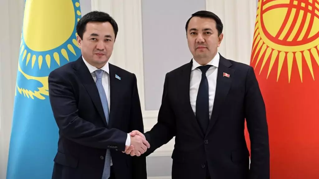 Құрылтай Төрағасы Айбек Дәдебай Қырғызстан Жогорку Кенешінің Төрағасымен кездесті