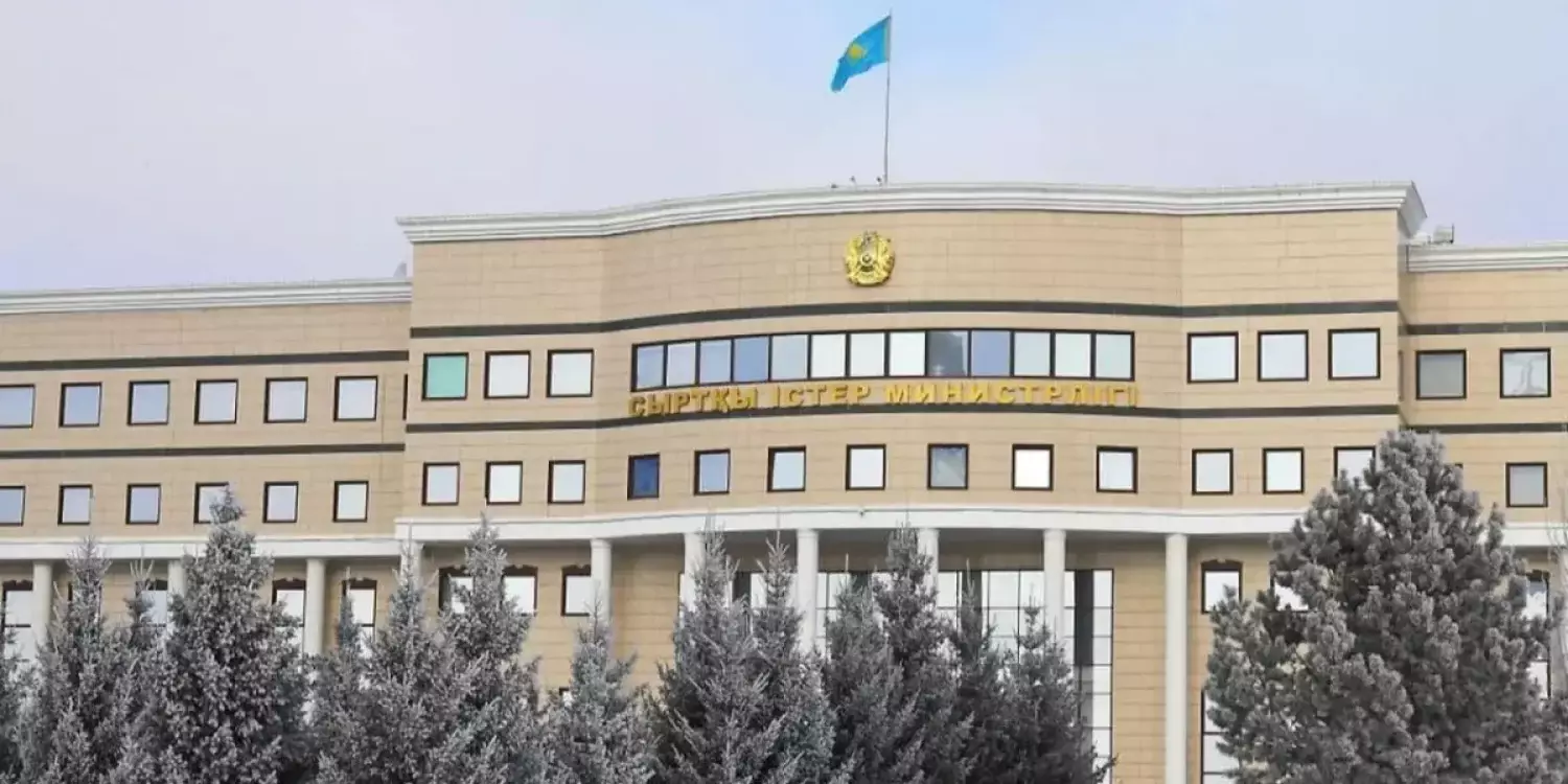Кореяда қазақстандық азамат жүргізушілерге қоқан-лоқы көрсеткені үшін ұсталды: СІМ не дейді?