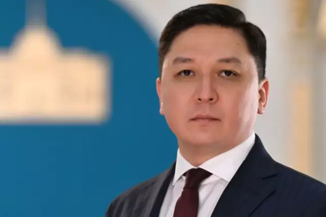 Журналистикадан Ақордаға дейін: Қанат Құлшыманов Президенттің өкімімен жаңа қызметке тағайындалды