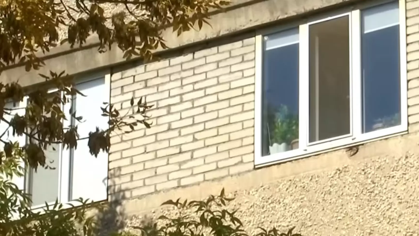 «Кірсем, денесі көгеріп кеткен, мұздай...»: Шымкенттегі жалдамалы пәтерде екі бала қаза тапты (ВИДЕО)