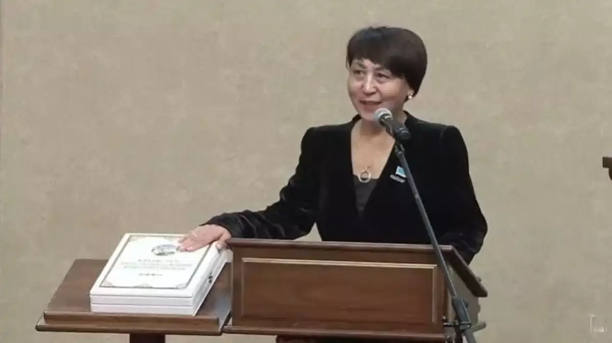 Құрылтайдың жаңа депутаты ант берді