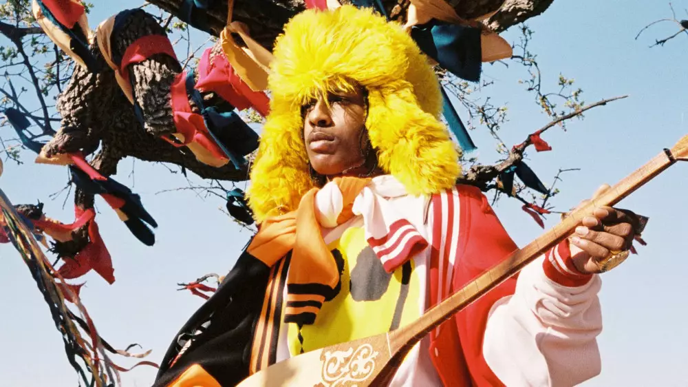“Теперь он жырау“ - A$AP Rocky заметили с домброй