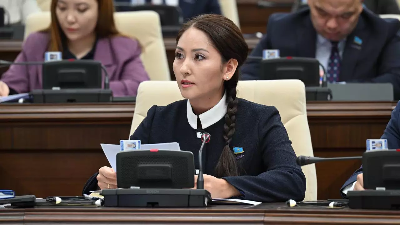 «Қайғылы жағдайлар әлі де жалғасуда…»: Айжан Аймағанова министрге маңызды сауал жолдады (ВИДЕО)