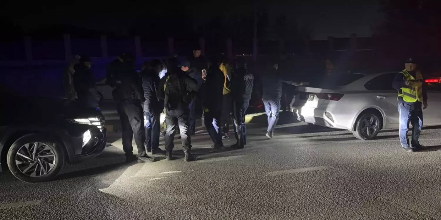 Шымкентте есірткі іздеген полицейлер өз әріптесін тапты