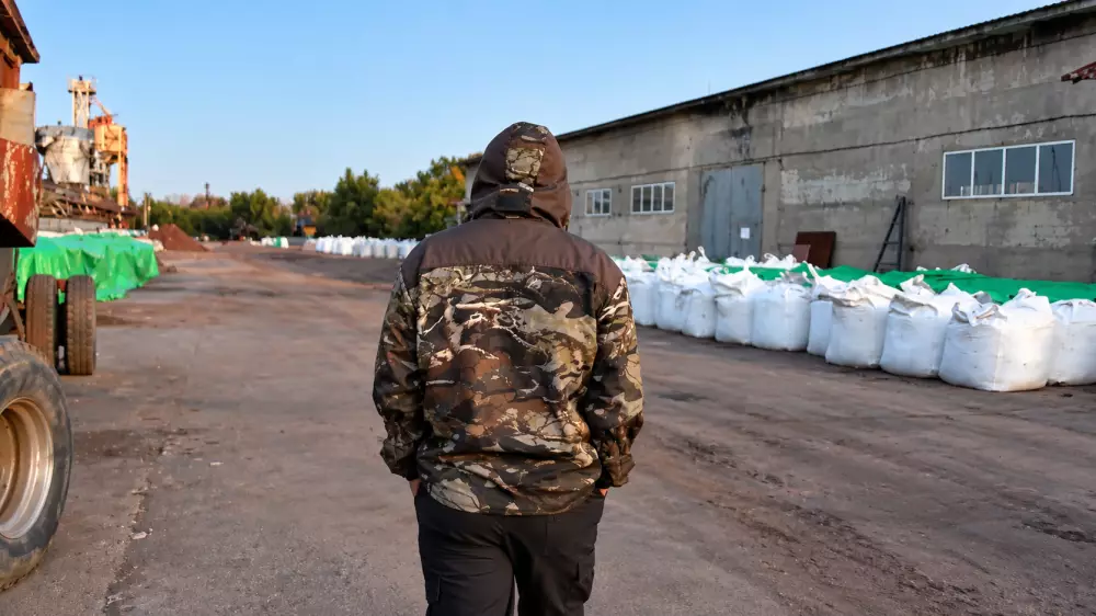 Золотой груз на 1,5 миллиарда пытались тайно вывезти из Казахстана