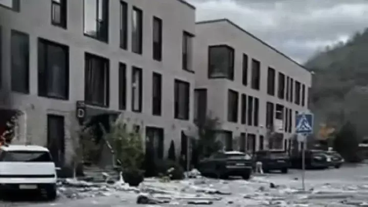 Алматыдағы жарылыс: екі бала зардап шекті (ВИДЕО)
