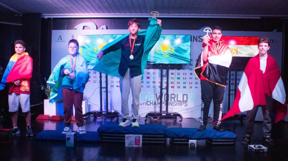 13-летний казахстанец в третий раз стал чемпионом мира по шахматам
