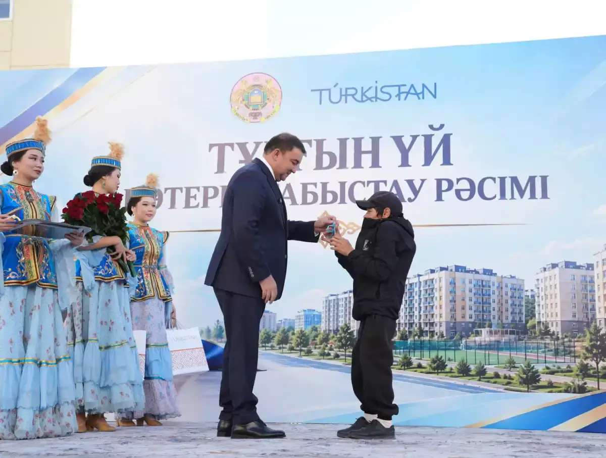 Түркістанда Республика күніне орай жаңа тұрғын үйлер пайдалануға берілді