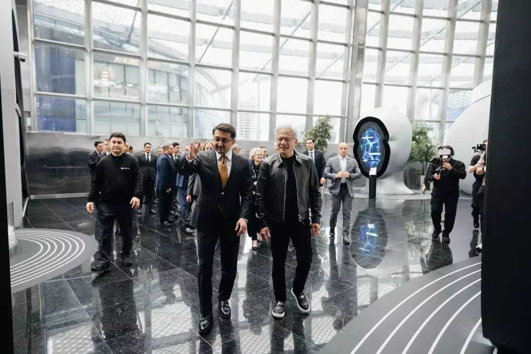 NVIDIA негізін қалаушы әрі бас директоры алғаш рет Астанада: Дженсен Хуанг Қазақстанның жасанды интеллект экосистемасымен танысты