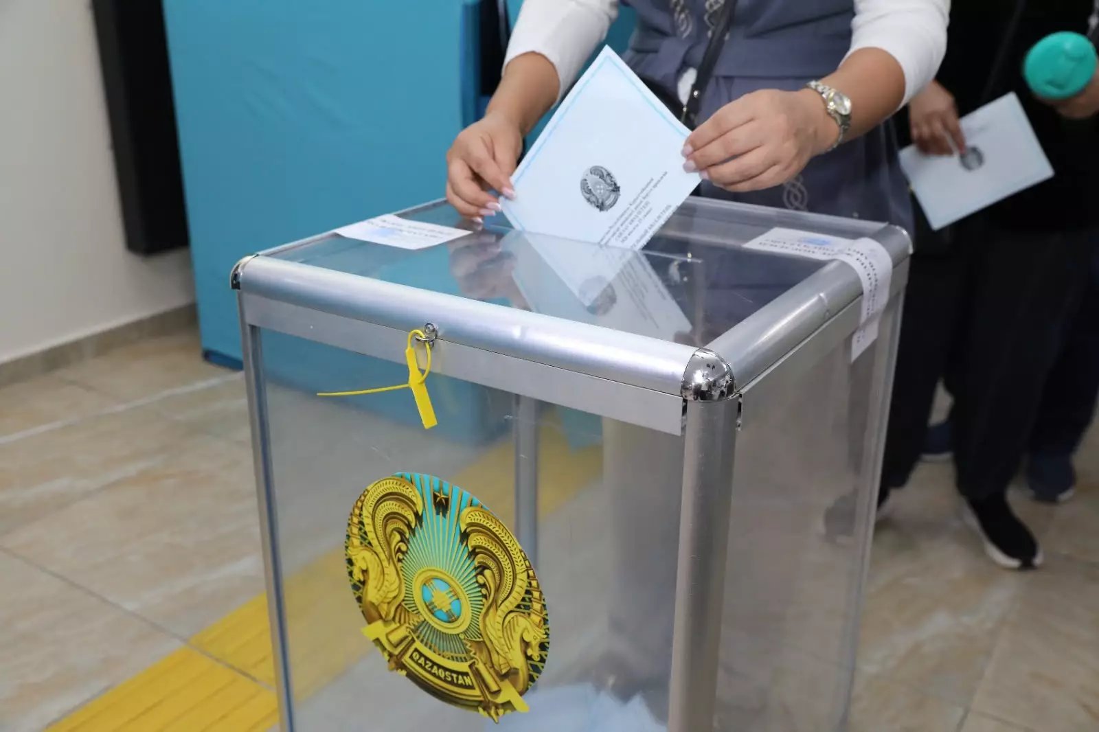 Алматы қаласы сайлау учаскелерінің шекаралары, учаскелік сайлау комиссияларының орналасқан жері мен құрамы туралы хабарлама