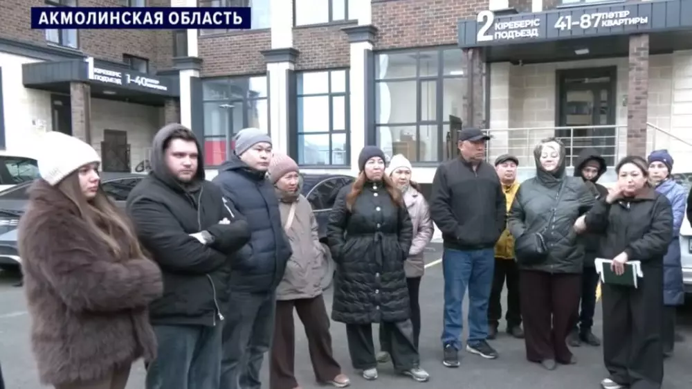 “Полы холодные, все холодное“. Жители новостройки комфорт-класса замерзают в Щучинске