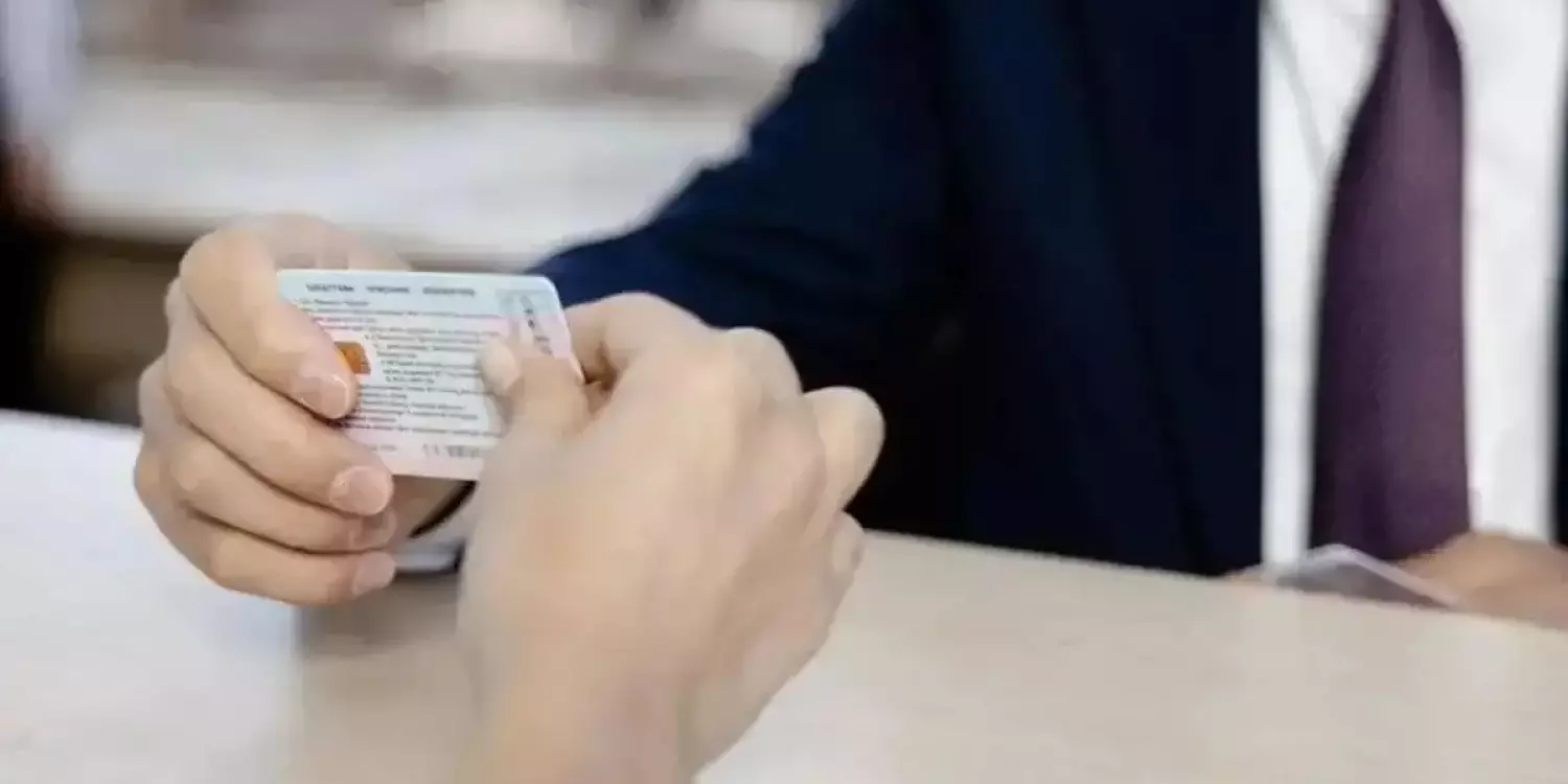 Астанада ХҚКО қызметкерлері жүргізуші куәлігін заңсыз беруге көмектескен