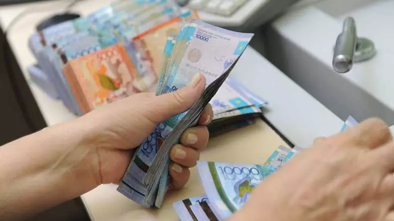 «Премия түгілі айлық жоқ!»: Ақтөбелік мұғалімдердің жанайқайы күшейді