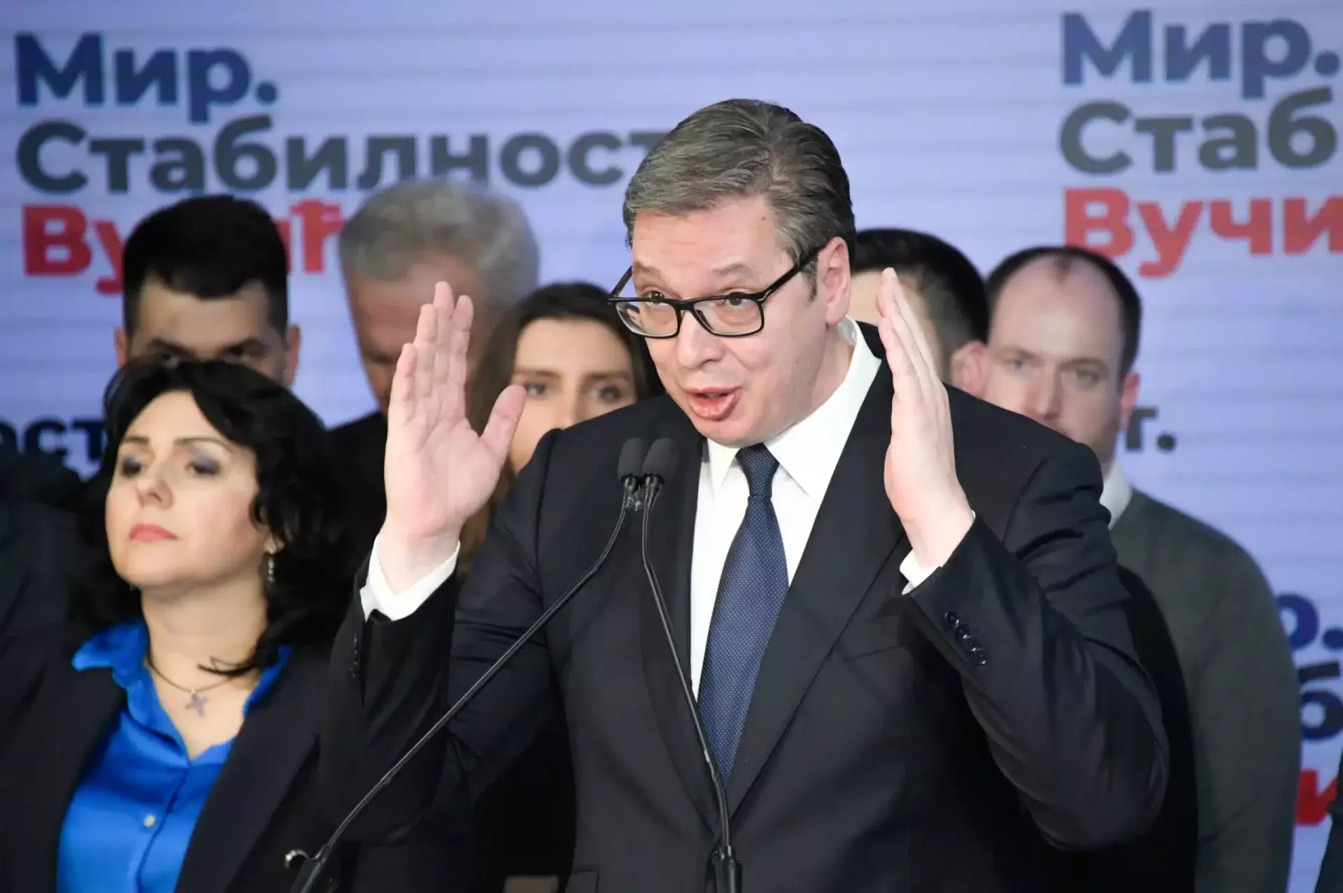 Сербияда кезектен тыс парламент сайлауы өтіп жатыр