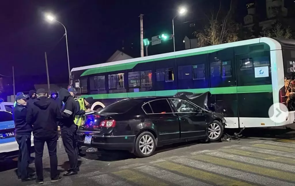 Қостанайда автобуспен соқтығысқан жеңіл көлік жүргізушісі қаза тапты