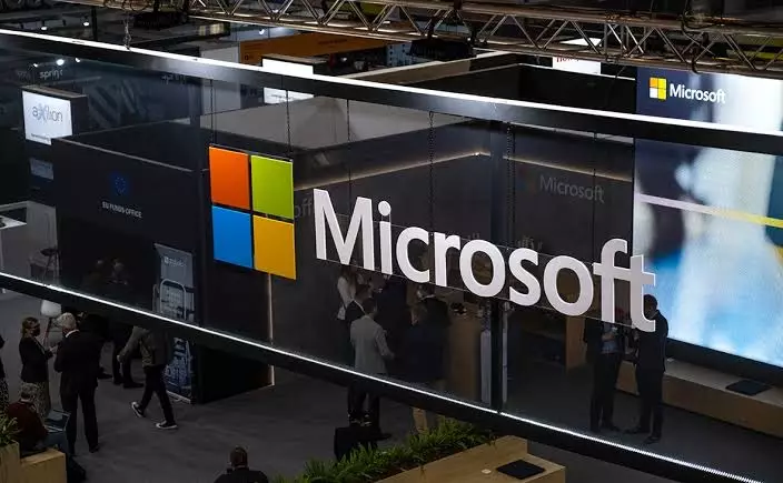 Microsoft 60 мың қызметкеріне өтемақы төлеп, жұмыстан өз еркімен кетуді ұсынды