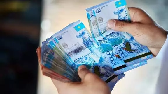 В Казахстане назвали число работников с зарплатой выше 1,5 млн тенге