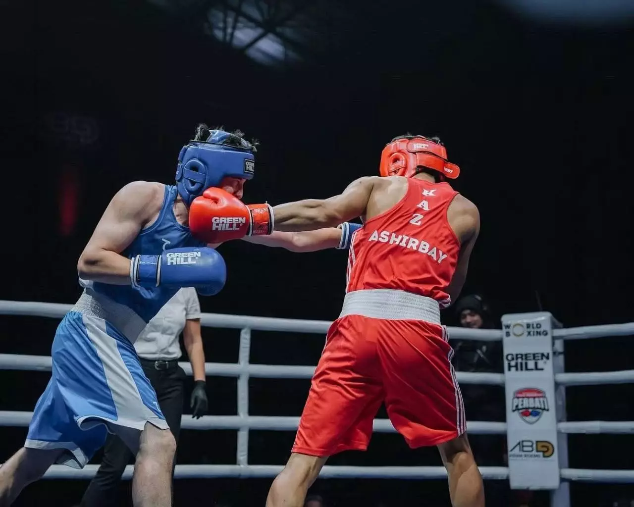 Чететверо боксеров из Казахстана вышли в финал чемпионата мира