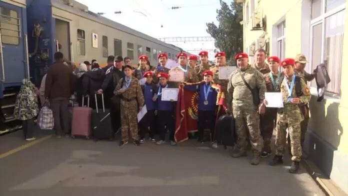 Жас гвардияшылар чемпионаттан жүлдемен оралды