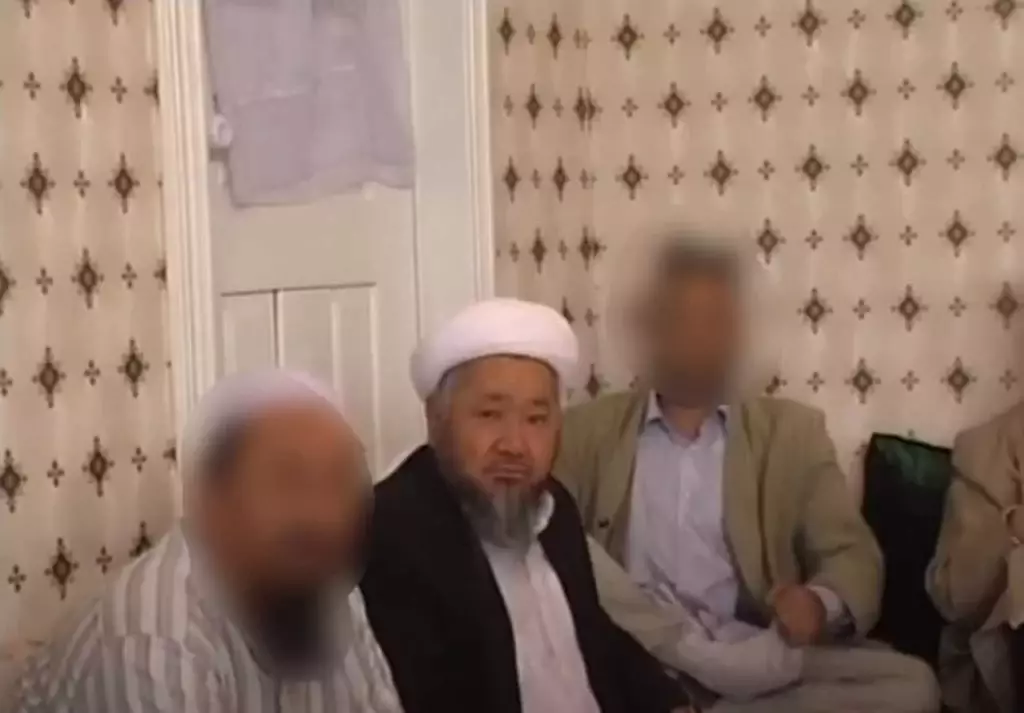 «Насиловал подростков и угрожал тюрьмой»: известного религиозного деятеля обвинили в педофилии