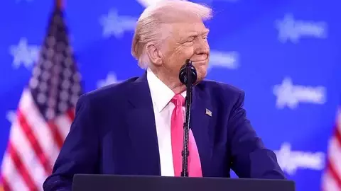 Президент Дональд Трамп Қасым-Жомарт Тоқаевты Республика күнімен құттықтады