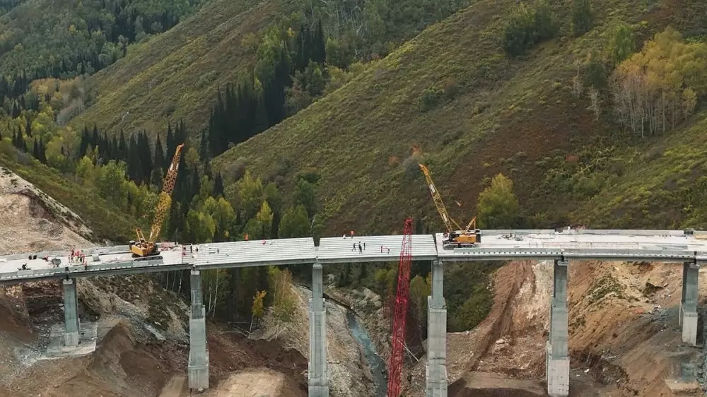 Самый высокогорный мост Казахстана показали на видео