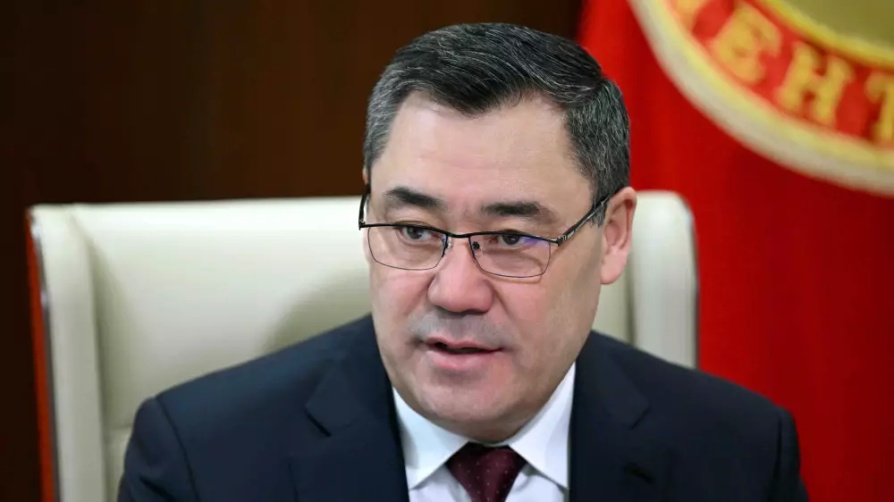 “Лёг на землю и плакал“: Жапаров рассказал о встрече с покинувшим Кыргызстан бизнесменом