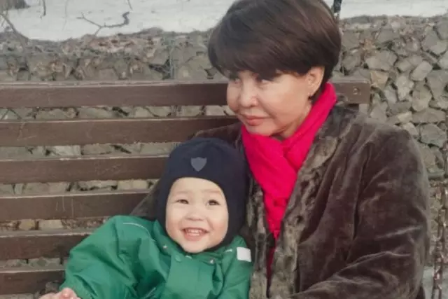 «Туған күніңізбен, анашым!»: Әли Оқапов Роза Рымбаеваны ерекше құттықтады