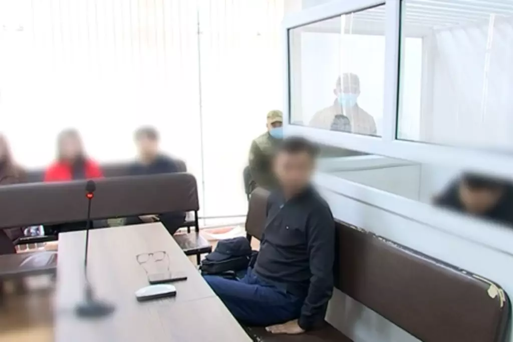 «39 ножевых ранений»: в Алматы прокурор запросил 18 лет для бывшего полицейского