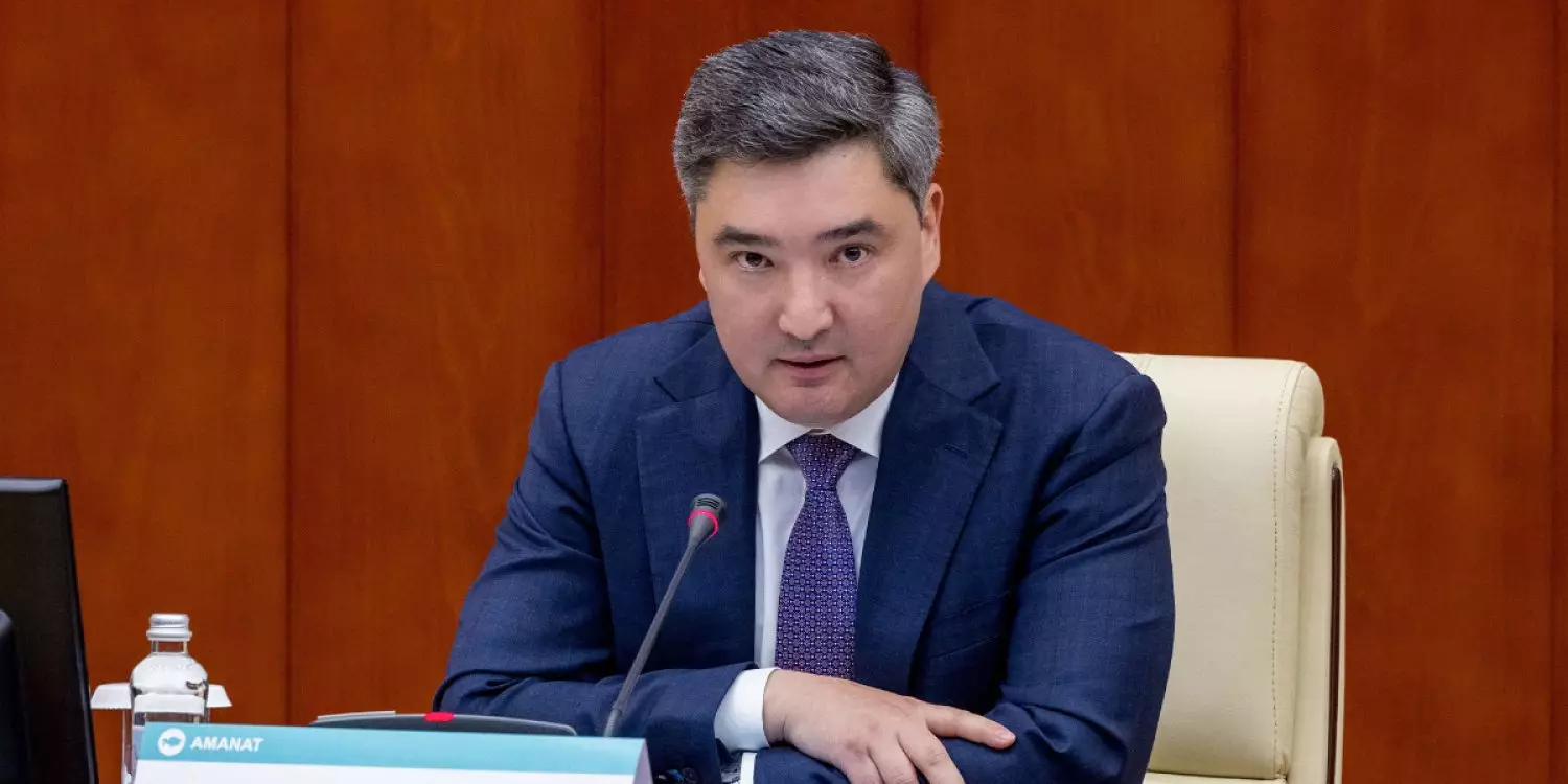 Каспийдегі 14 сарбаздың өлімінен кейін Бектенов Қорғаныс министрлігіндегі олқылықтарды мойындады