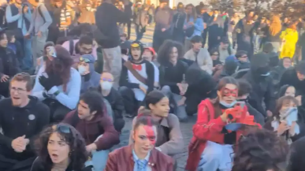 Протесты в ночь Хэллоуина: во Франции готовятся к новым беспорядкам